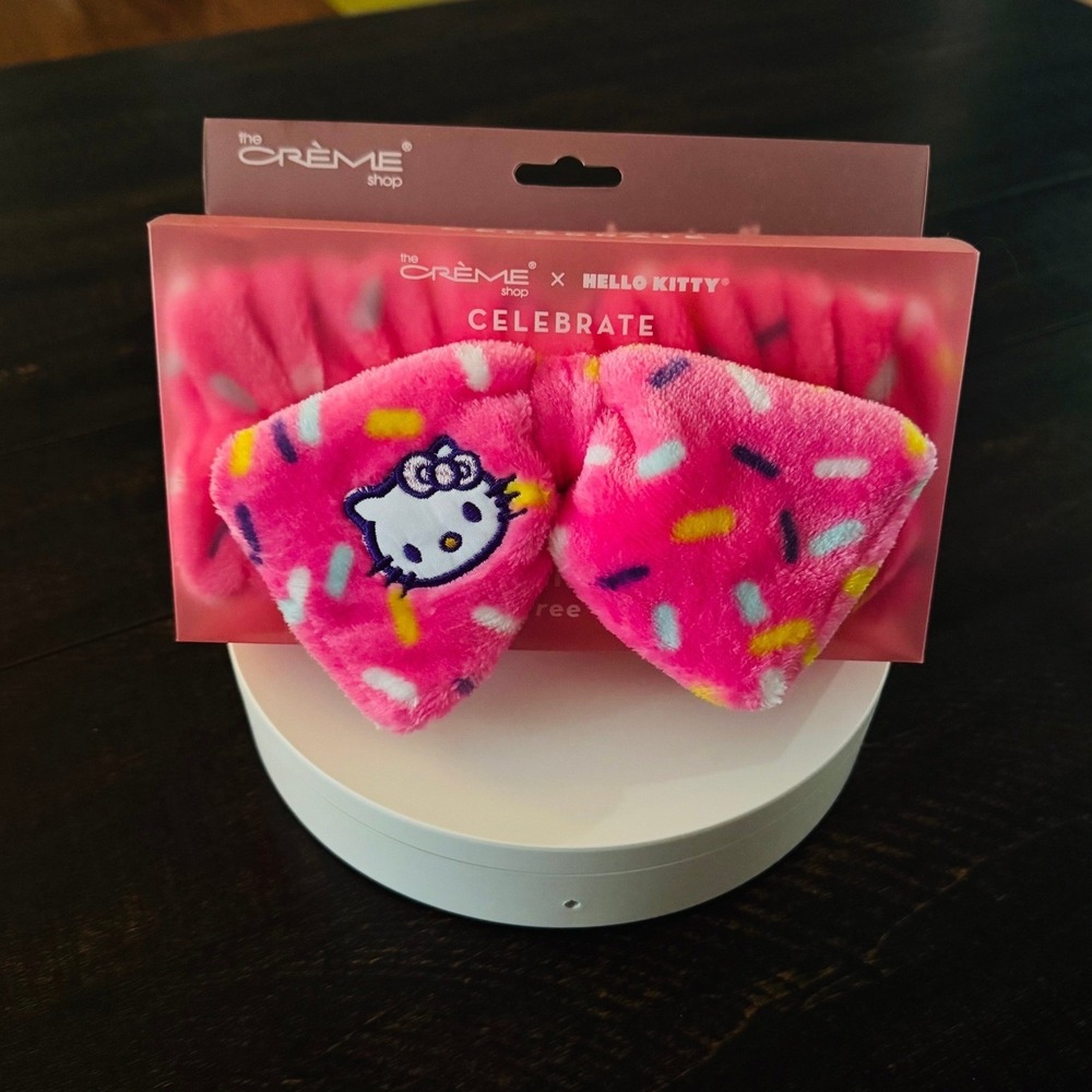 New The Crème Shop x Hello Kitty Celebrate Plush‎ Spa Headband – Vegan